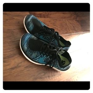 Nike knit running shoe